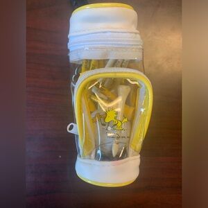 New Peanuts Woodstock mini plastic golf bag with ball and t’s has handle /clip